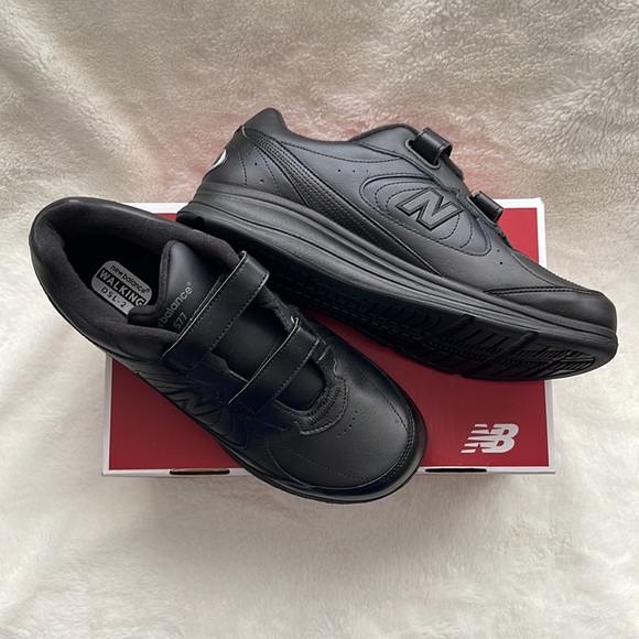 New Balance Shoes New Balance Hook And Loop Mens 577 Size 1 Wide 4e